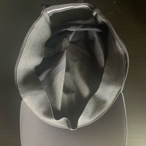 Fast and Free Men’s Run Hat - Picture 4 of 4